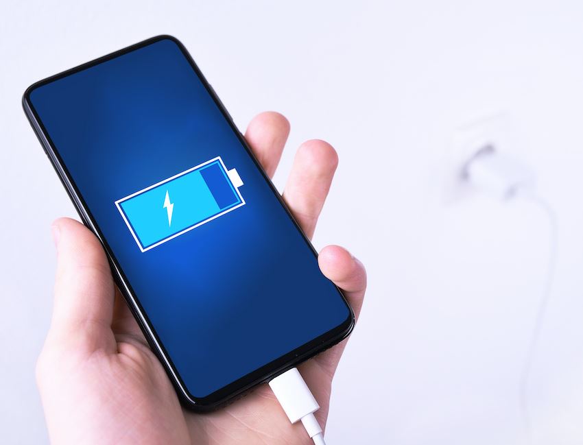 Nên sạc pin bao nhiêu phần trăm - Tránh duy trì 100% trong thời gian quá lâu